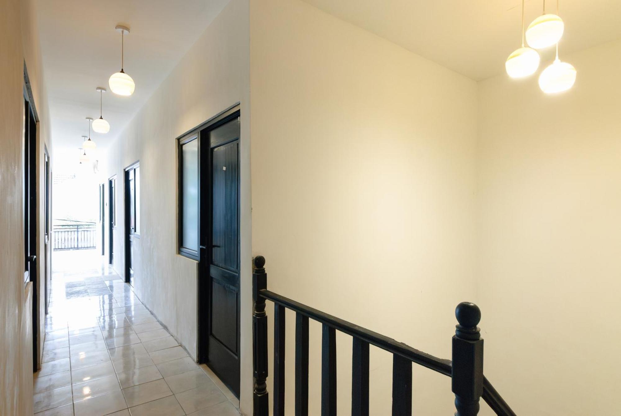 Reddoorz At Flamboyan Harapan Indah Ξενοδοχείο Μπεκάσι Εξωτερικό φωτογραφία