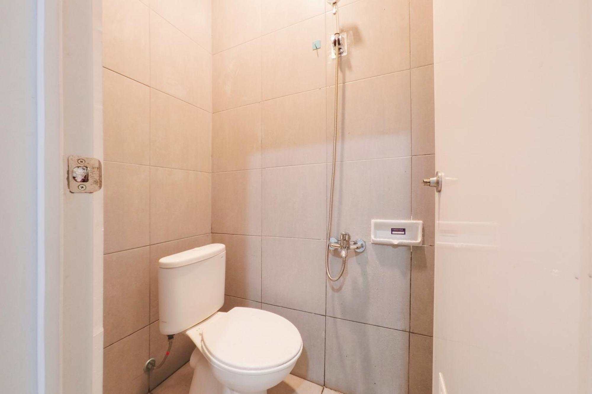 Reddoorz At Flamboyan Harapan Indah Ξενοδοχείο Μπεκάσι Εξωτερικό φωτογραφία